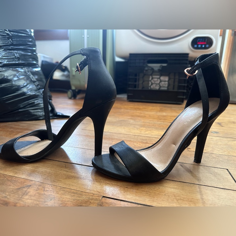 Lauren Conrad Black Heels 6.5